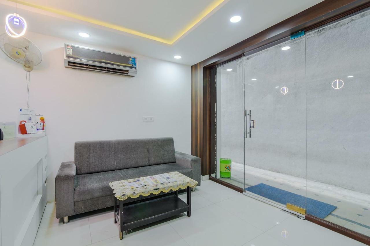 Oyo 38622 Neema Residency Anantapur Exterior photo
